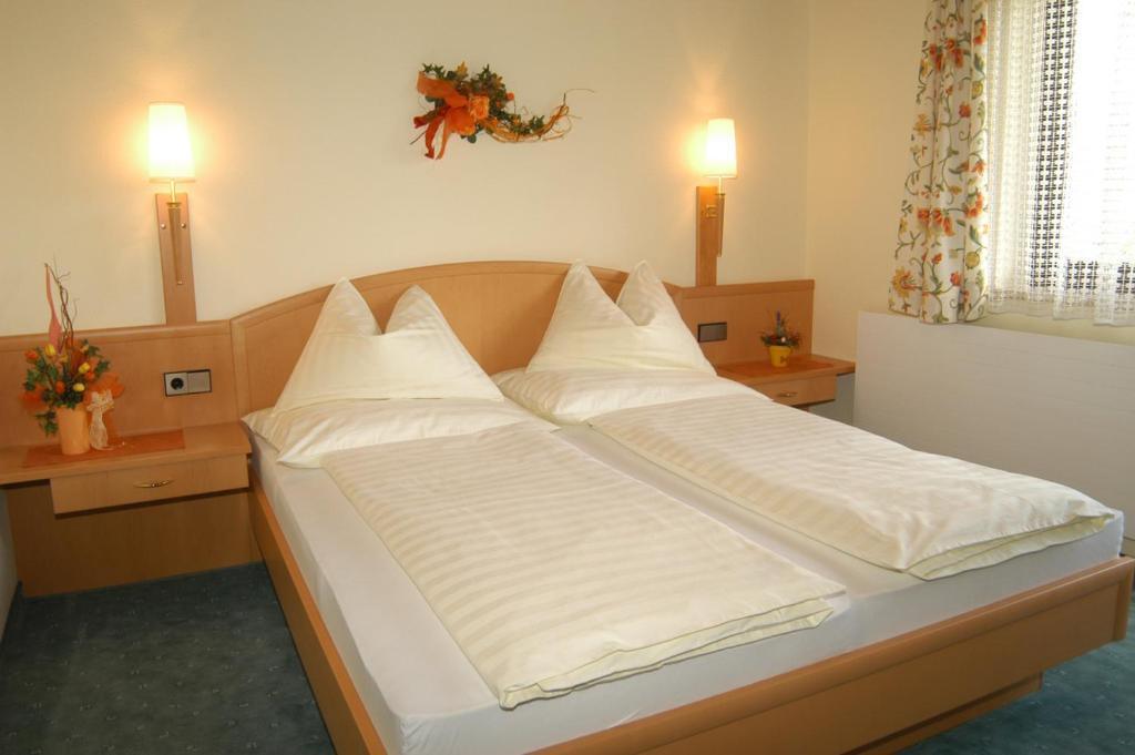 Gästehaus Trattner Hotell Mauterndorf  Rum bild